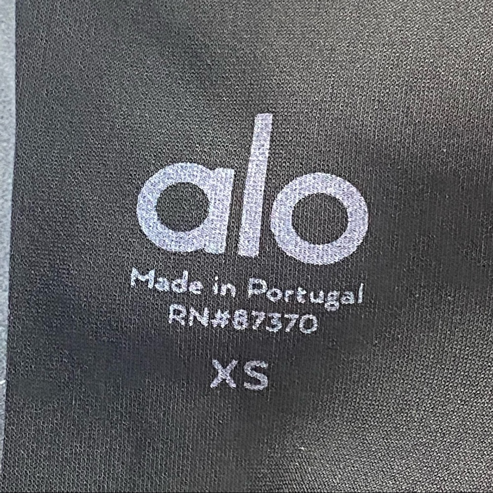 Alo Sz XS High Rise Extreme Ripped Warrior Black Leggings - Picture 9 of 16